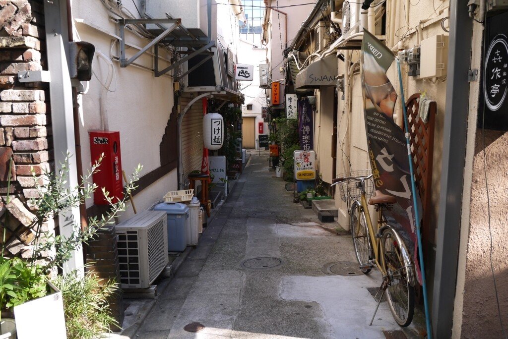 An alley with the scent of Showa era.